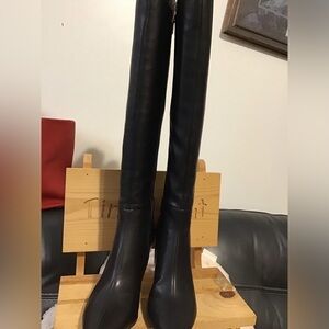 Calvin Klein Elegant Black Tall Boots